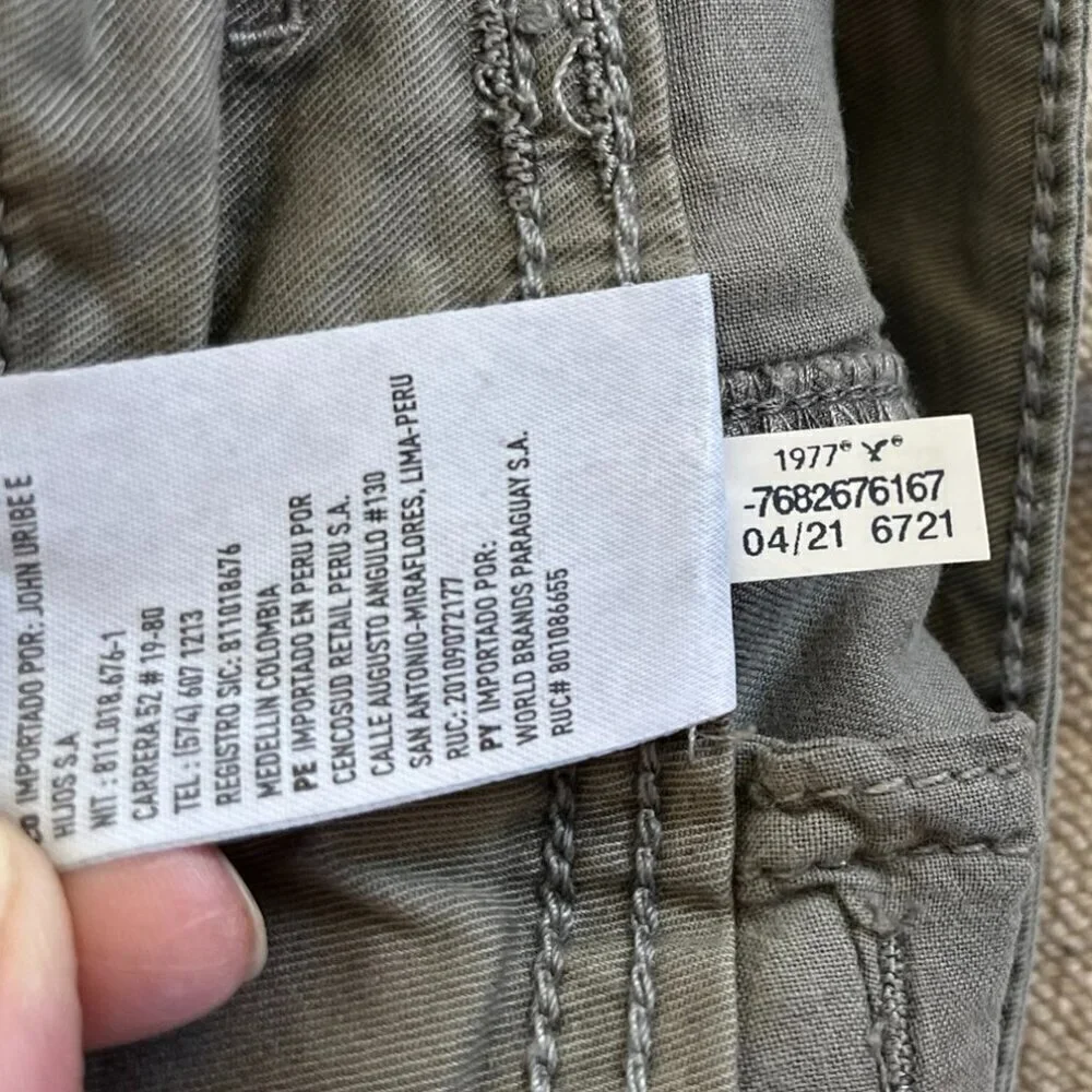 American Eagle Outfitters eagle flat